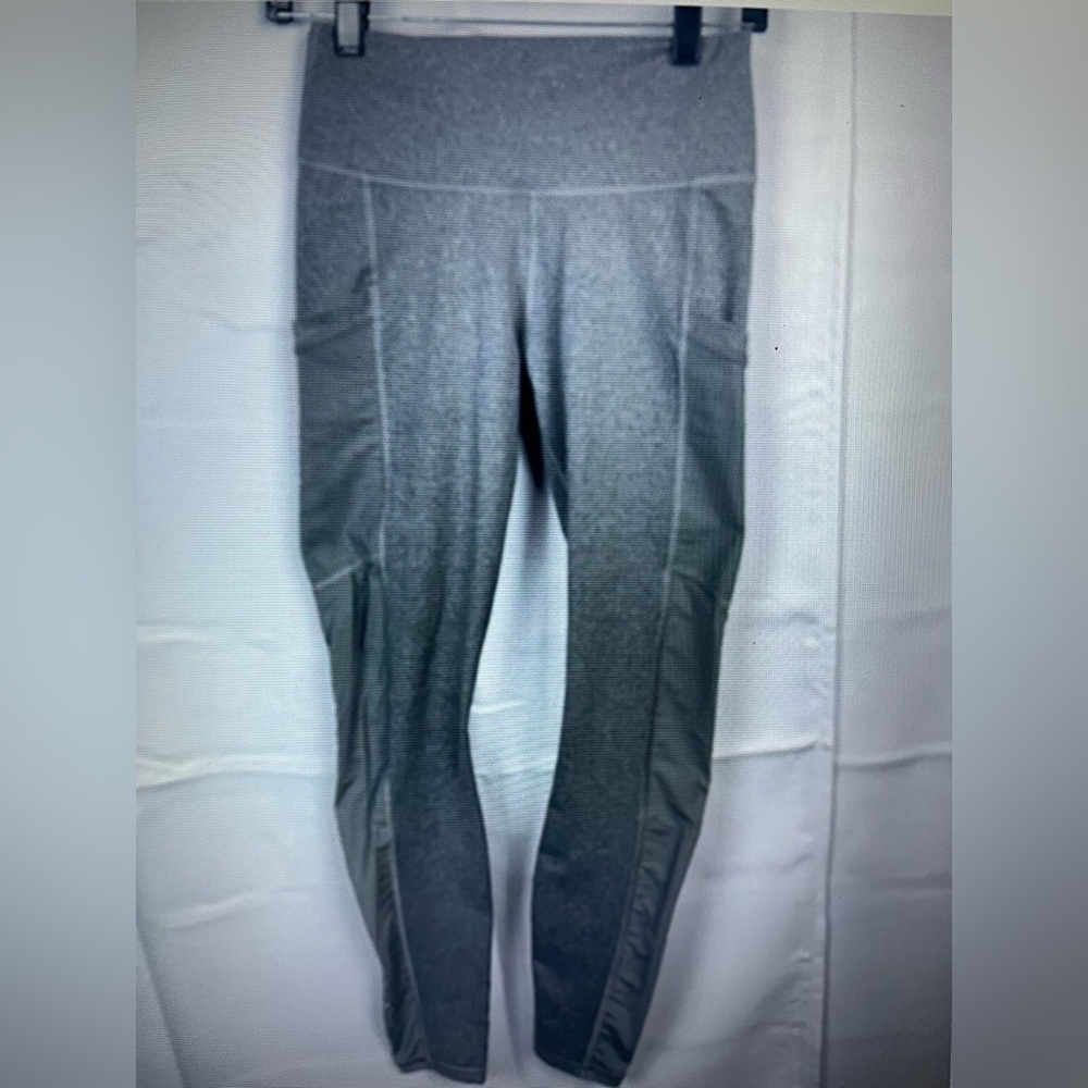 Fabletics Womens Gray Mesh Leggings Phone Pockets Size S
